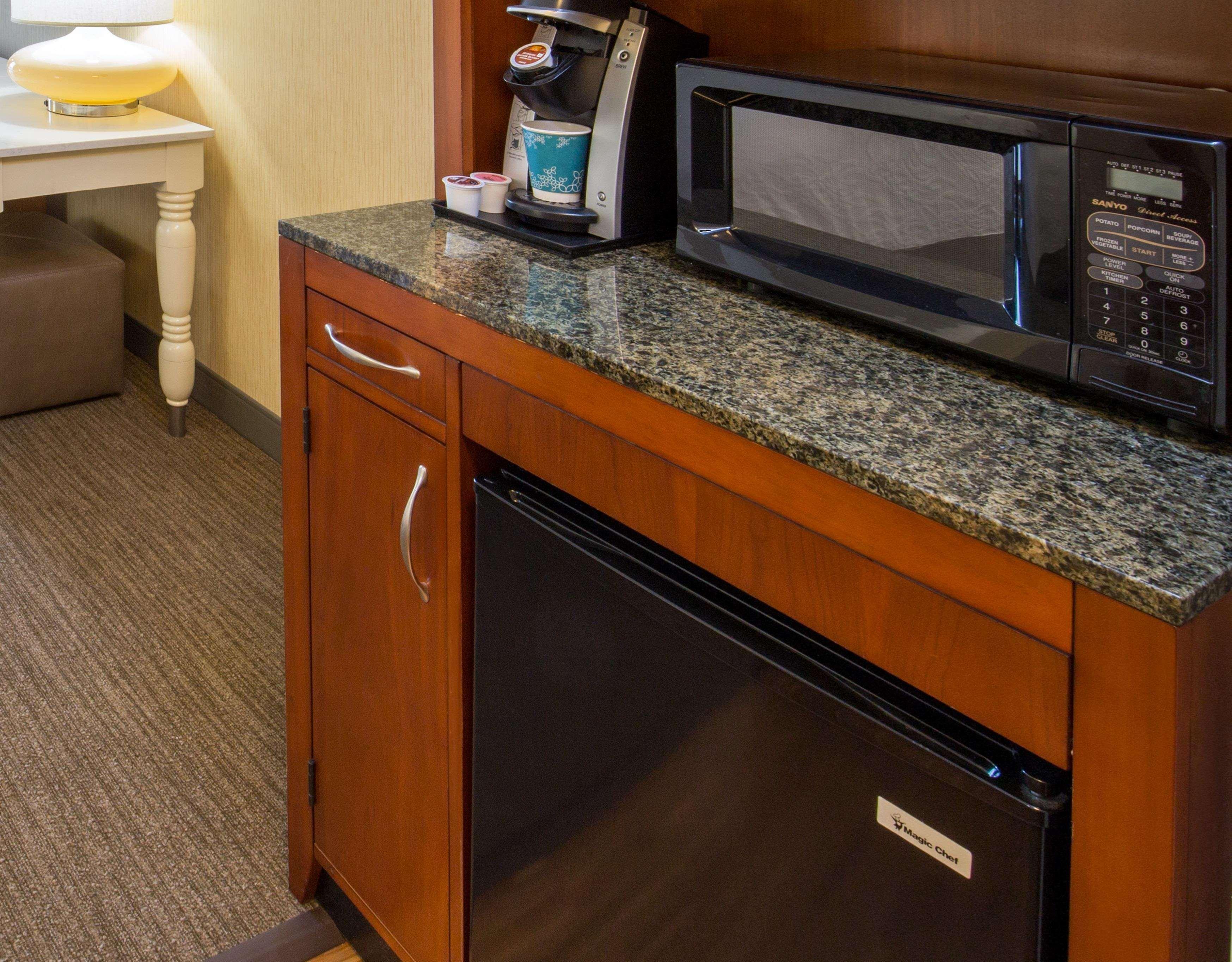 Hilton Garden Inn Folsom Exteriér fotografie