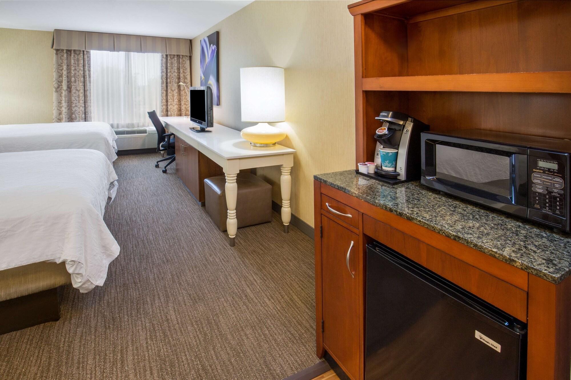 Hilton Garden Inn Folsom Exteriér fotografie